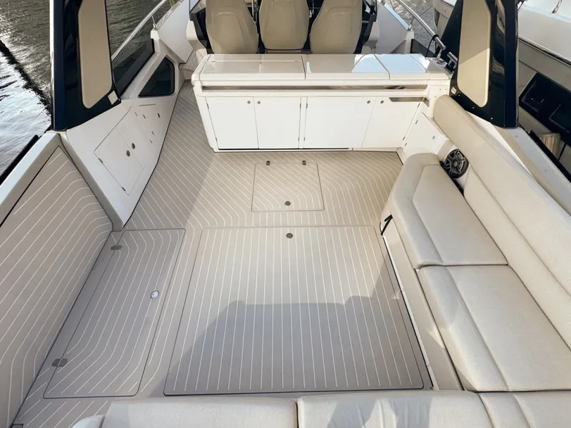 Slide: The Image of Azimut Verve 47 2023 - 6018048