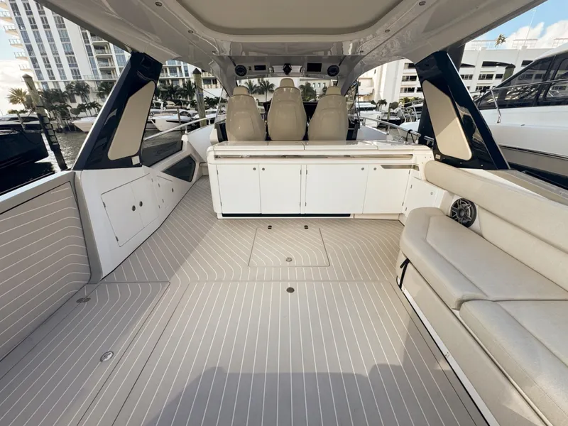 Slide: The Image of Azimut Verve 47 2023 - 6018050