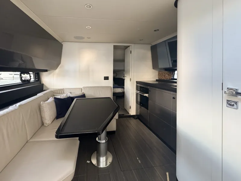 Slide: The Image of Azimut Verve 47 2023 - 6018057