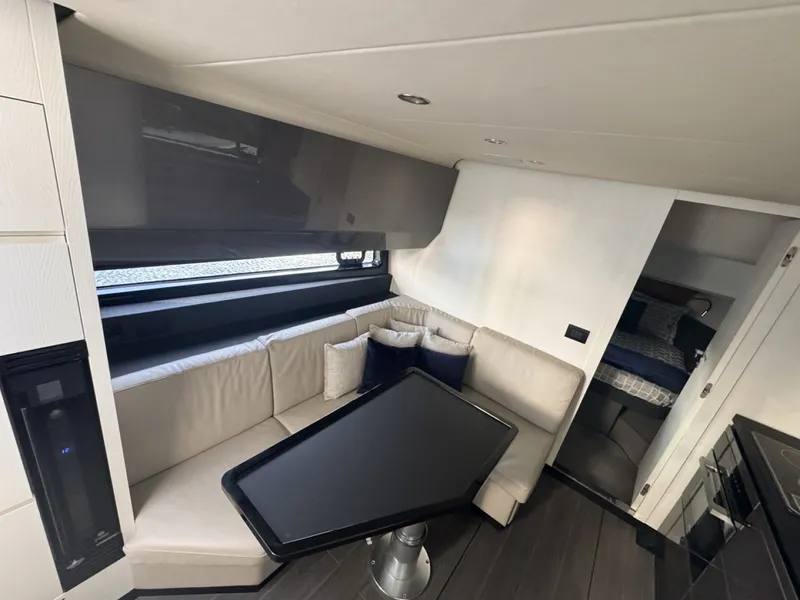 Slide: The Image of Azimut Verve 47 2023 - 6018063