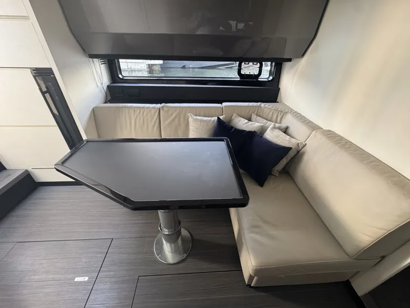 Slide: The Image of Azimut Verve 47 2023 - 6018065