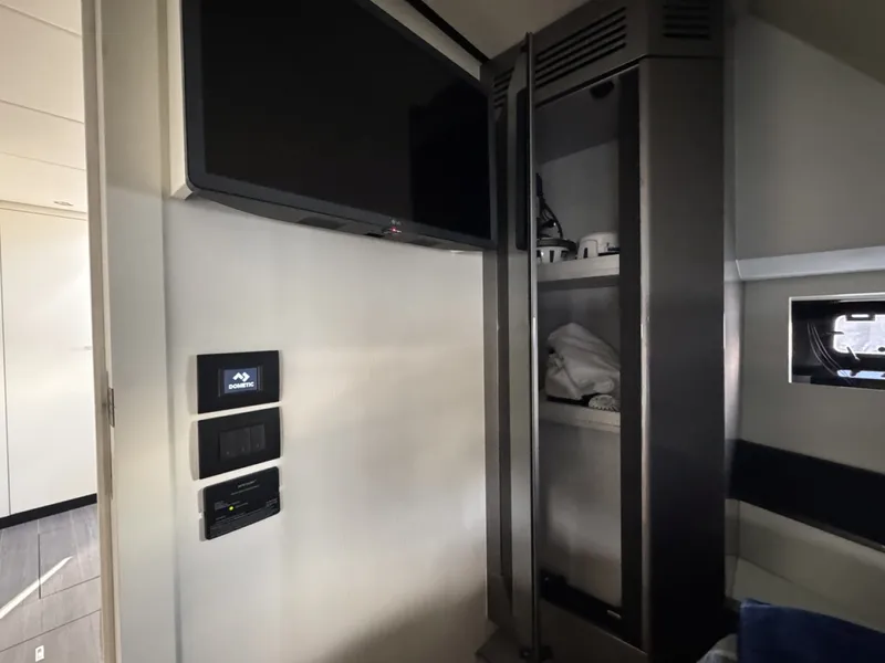 Slide: The Image of Azimut Verve 47 2023 - 6018079