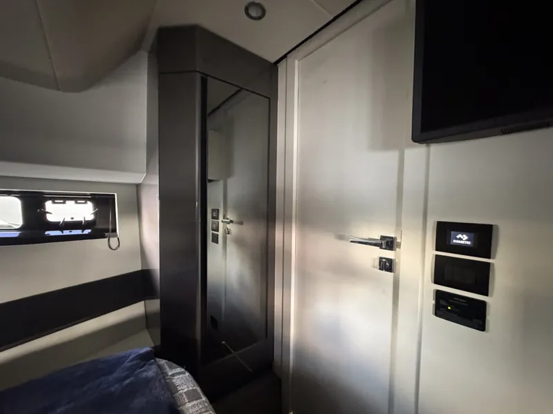 Slide: The Image of Azimut Verve 47 2023 - 6018081