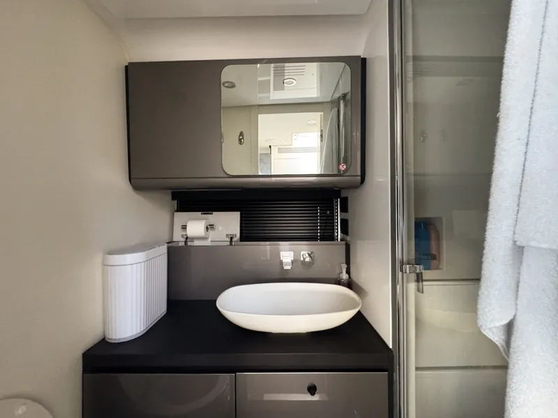 Slide: The Image of Azimut Verve 47 2023 - 6018084