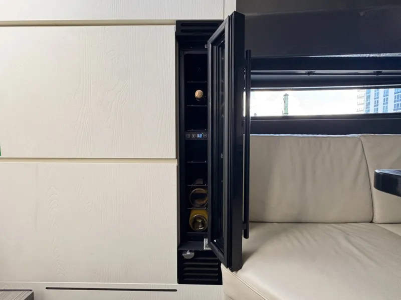 Slide: The Image of Azimut Verve 47 2023 - 6018089