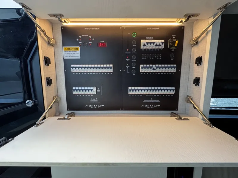 Slide: The Image of Azimut Verve 47 2023 - 6018091