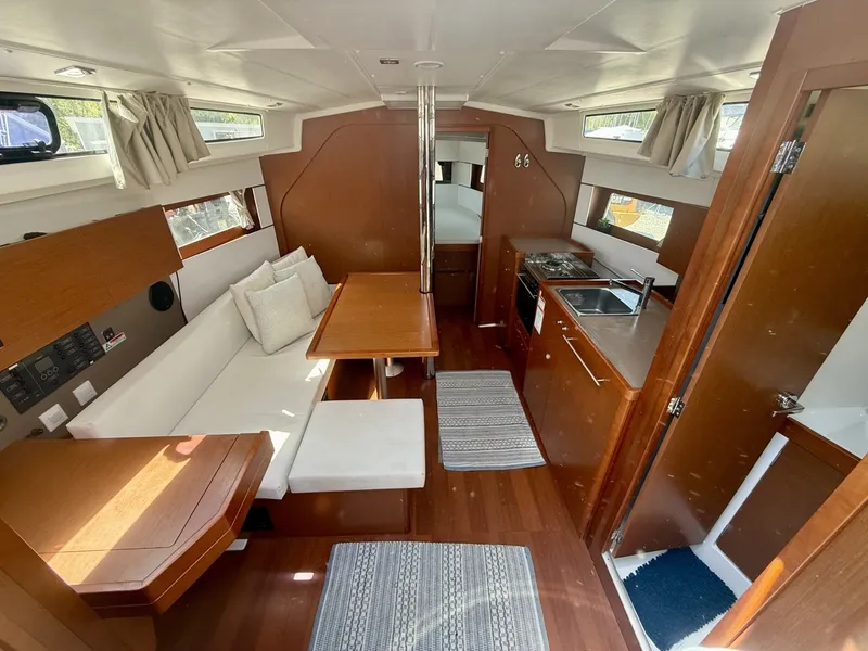 Slide: The Image of Beneteau 38 2016 - 6062632