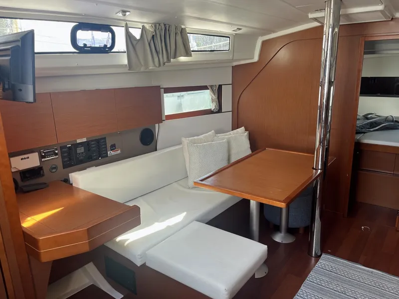 Slide: The Image of Beneteau 38 2016 - 6021114