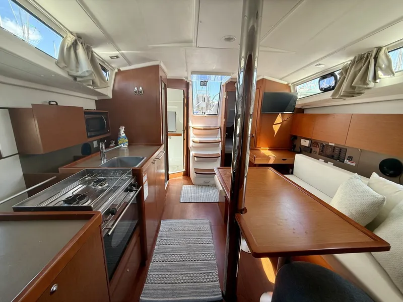Slide: The Image of Beneteau 38 2016 - 6062630