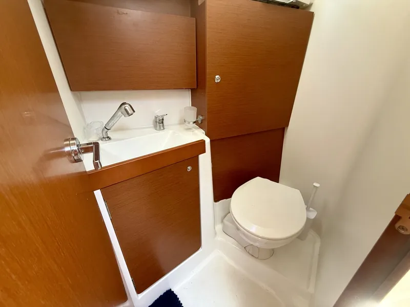 Slide: The Image of Beneteau 38 2016 - 6062753