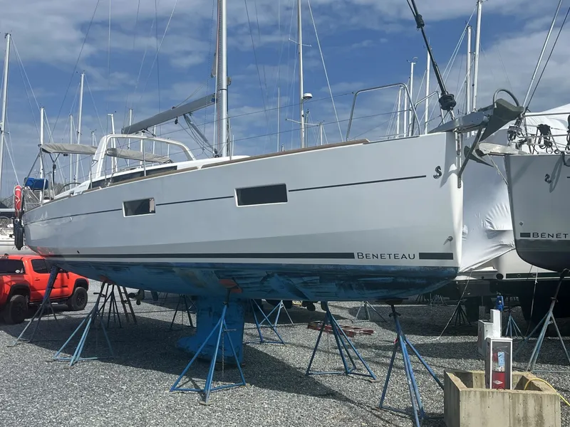 Slide: The Image of Beneteau 38 2016 - 6021123