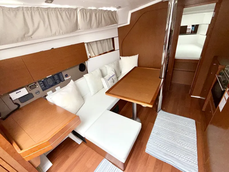 Slide: The Image of Beneteau 38 2016 - 7135269