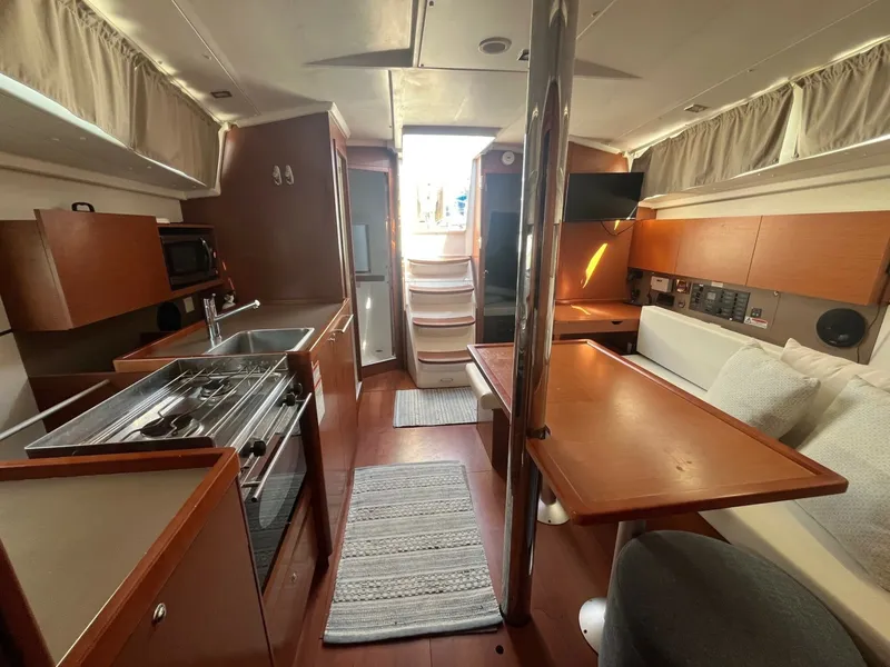 Slide: The Image of Beneteau 38.1 2016 - 6021295