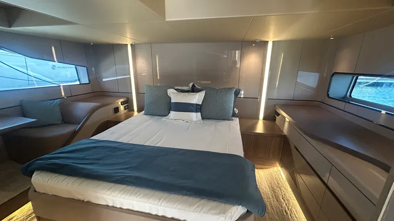 Slide: The Image of Cruisers 57 FLY 2026 - 6553823