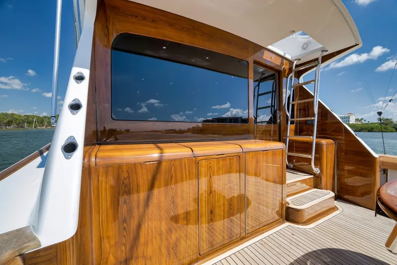 Slide: The Image of Viking 52 - THE HURRICANE - Cockpit 2003 Viking 52 Convertible - THE HURRICANE  - 6018876