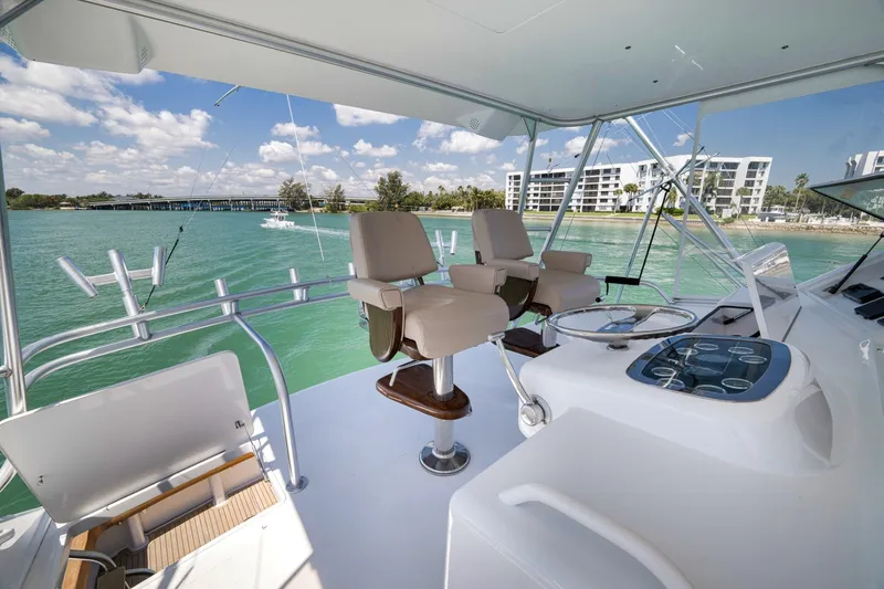 Slide: The Image of Viking 52 - THE HURRICANE - Flybridge Helm 2003 Viking 52 Convertible - THE HURRICANE  - 6018890