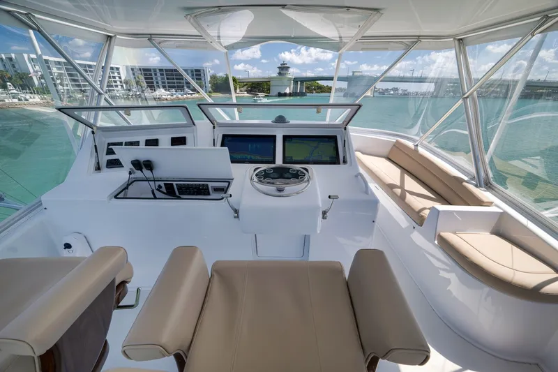 Slide: The Image of Viking 52 - THE HURRICANE - Flybridge Helm 2003 Viking 52 Convertible - THE HURRICANE - 7866119