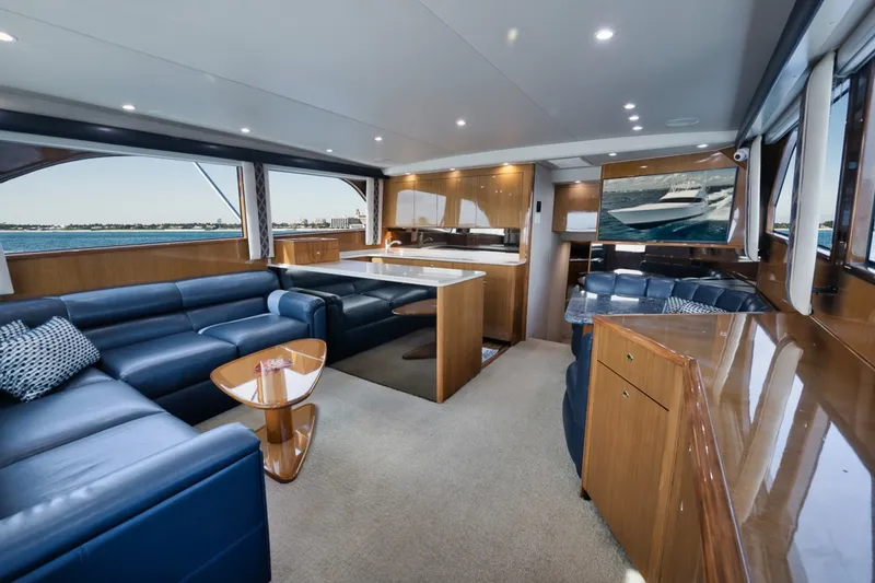 Slide: The Image of Viking 52 - THE HURRICANE - Salon  2003 Viking 52 Convertible - THE HURRICANE  - 6018945