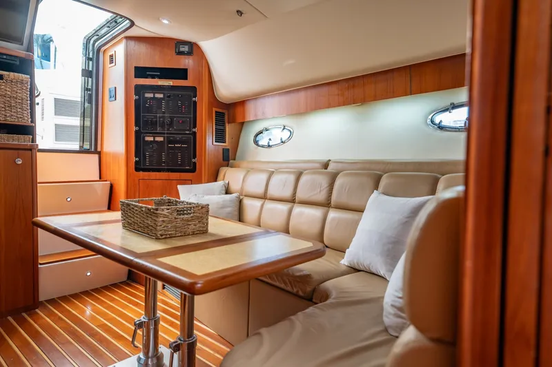 Slide: The Image of Tiara 4100 Open 2002 - 6019052