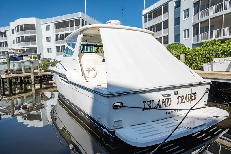 Slide: The Image of Tiara 4100 Open 2002 - 6019042