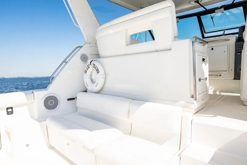 Slide: The Image of Tiara 4100 Open 2002 - 6019074