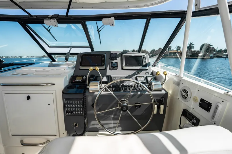 Slide: The Image of Tiara 4100 Open 2002 - 6019077