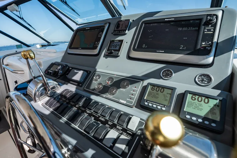 Slide: The Image of Tiara 4100 Open 2002 - 6019079