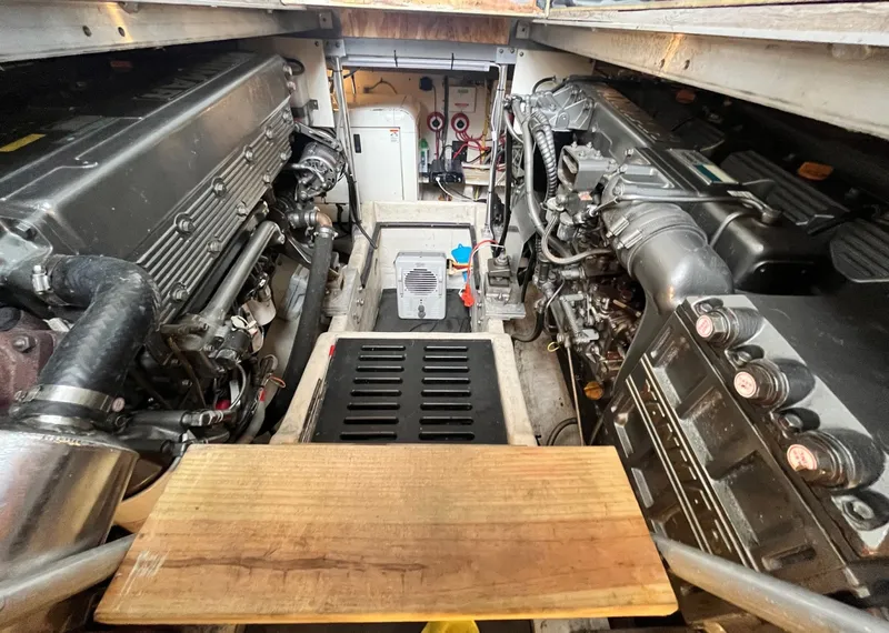 Slide: The Image of Luhrs 40 Convertible 2003 - 6019181