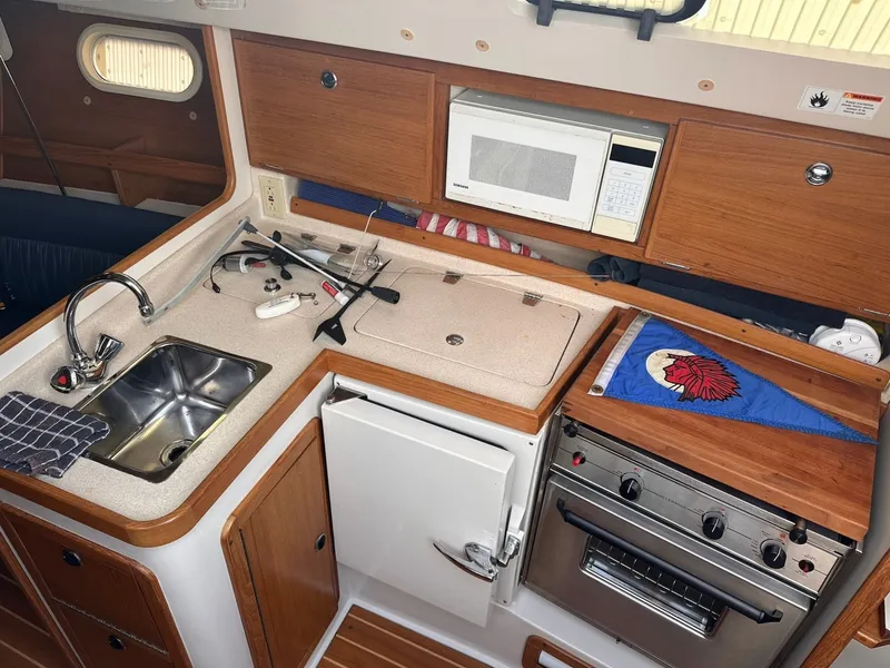 Slide: The Image of Catalina 310 2002 - 6019198