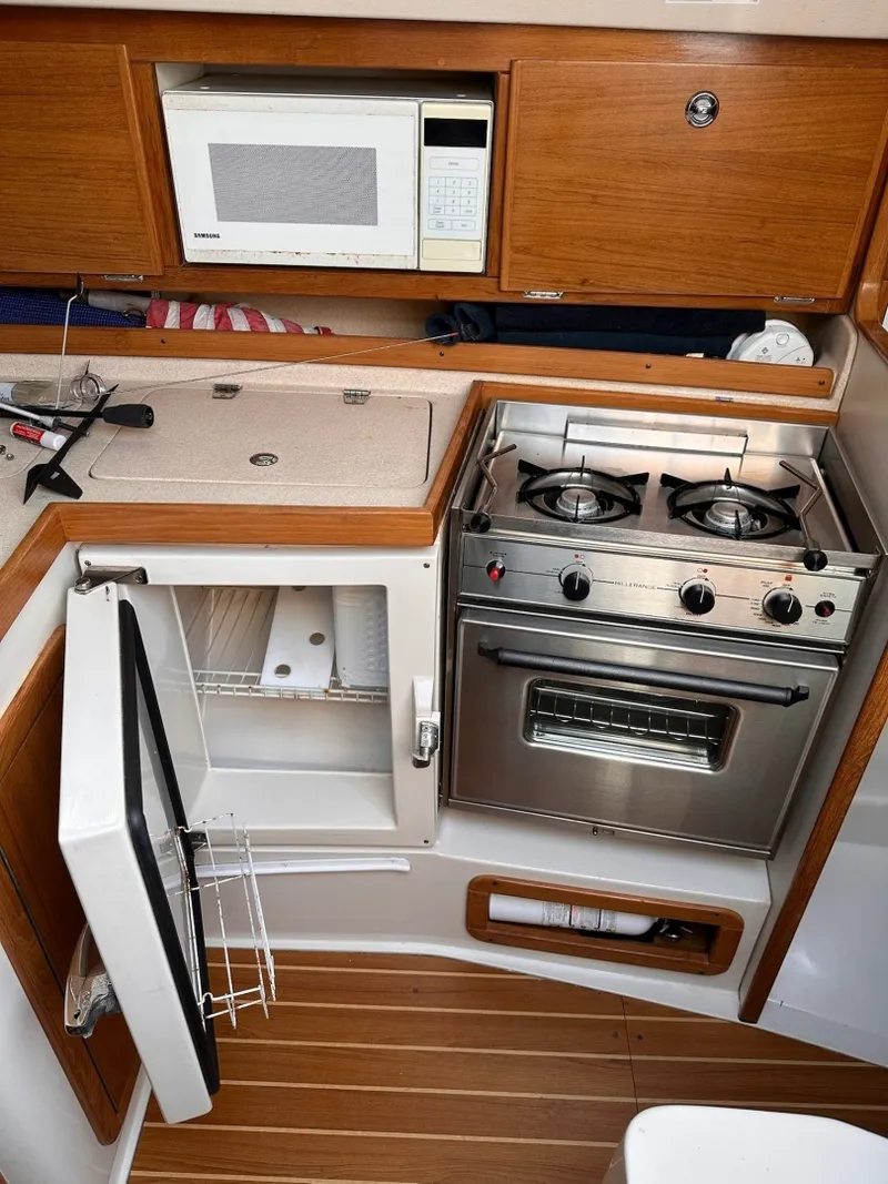 Slide: The Image of Catalina 310 2002 - 6019215