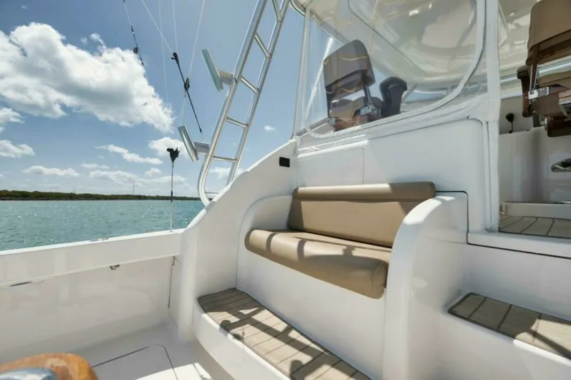 Slide: The Image of Viking 42 GAMECHANGER - Cockpit 2015 Viking 42 Open GAMECHANGER - 7655083