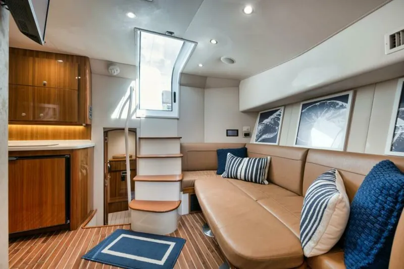 Slide: The Image of Salon - 6019438