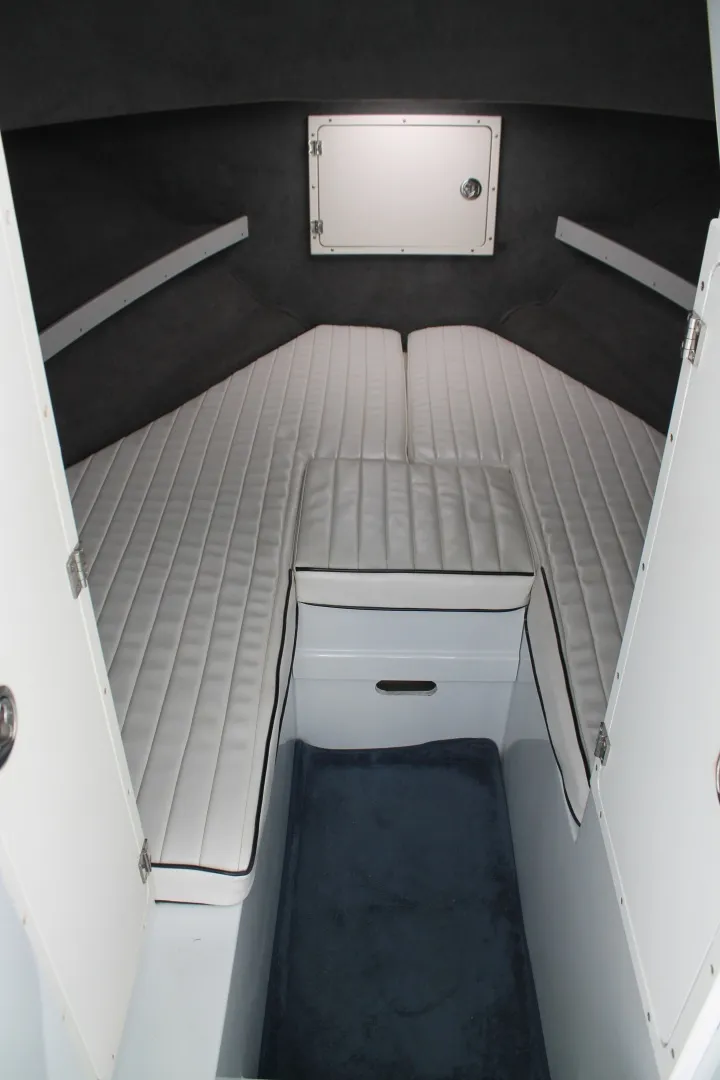 Slide: The Image of V-berth - 6019599