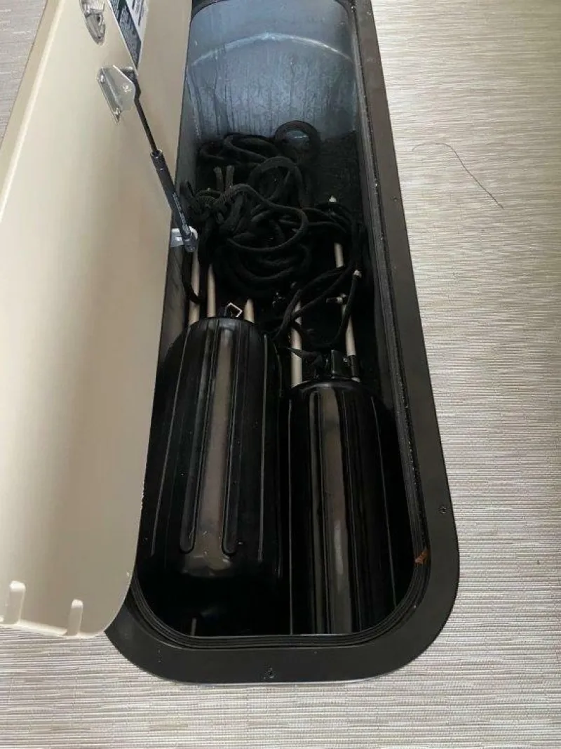 Slide: The Image of Harris 25 2023 - 6019632