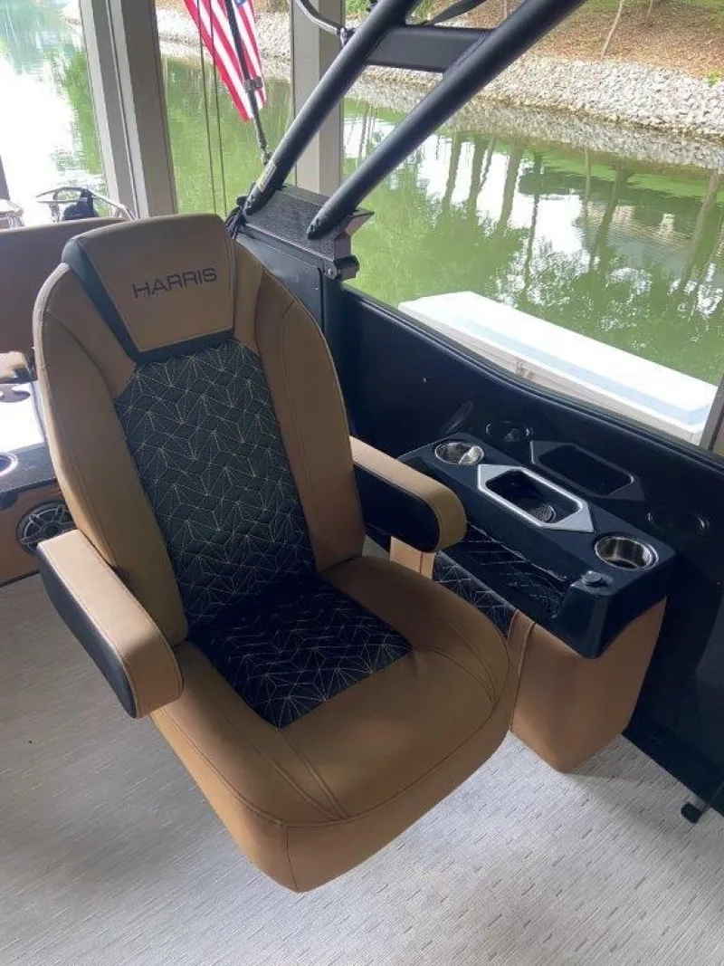 Slide: The Image of Harris 25 2023 - 6019638