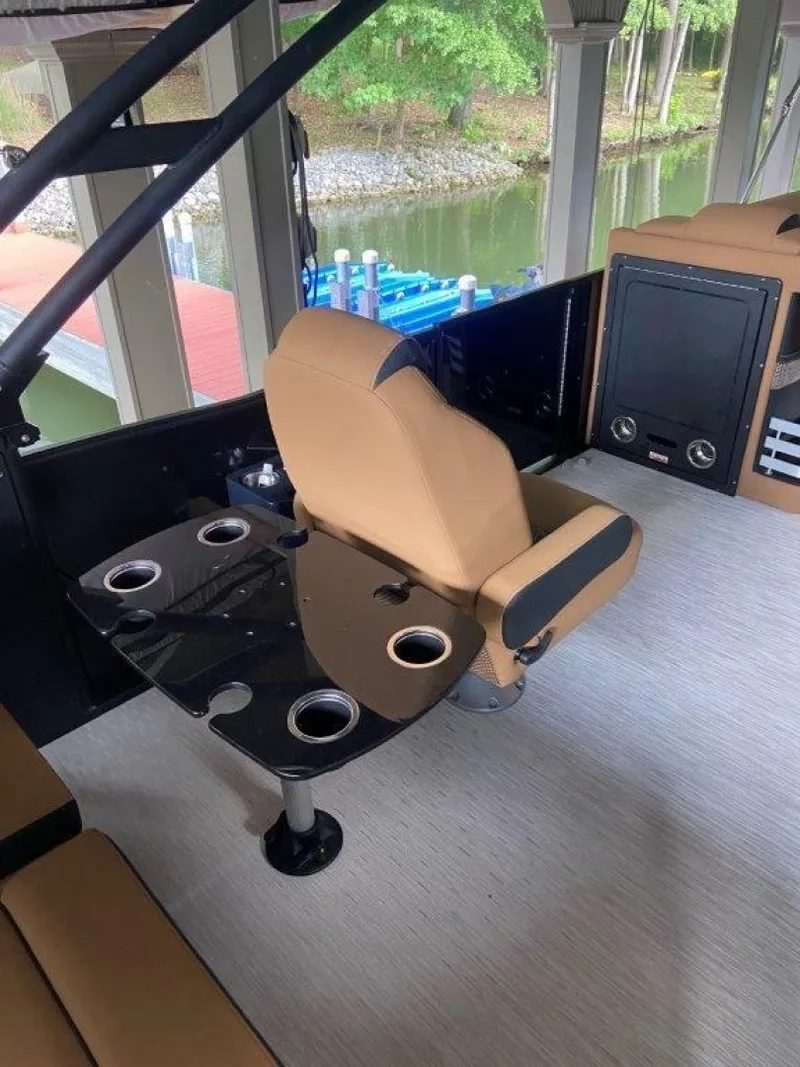 Slide: The Image of Harris 25 2023 - 6019628