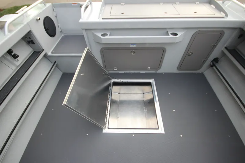 Slide: The Image of Weldcraft 240 Maverick DV 2026 - 6019798