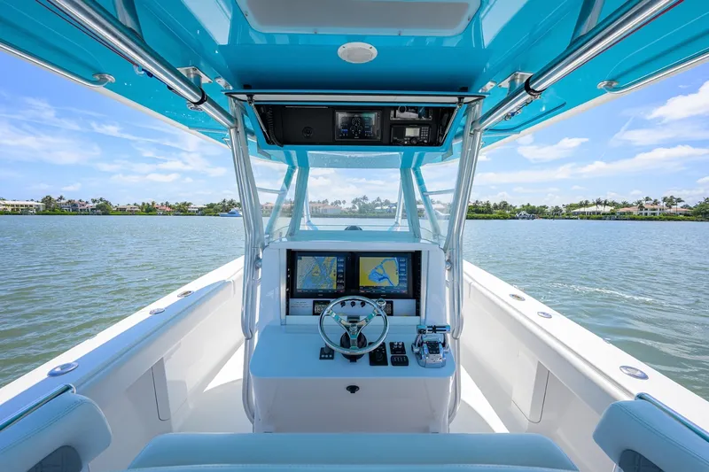 Slide: The Image of Bahama 41 - Exterior Helm 2013 Bahama 41 Center Console - 7649335