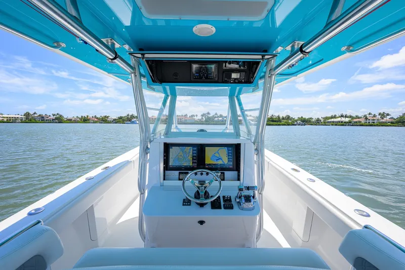 Slide: The Image of Bahama 41 - Exterior Helm 2013 Bahama 41 Center Console - 6020077
