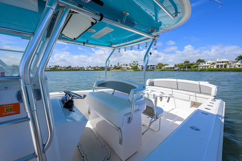 Slide: The Image of Bahama 41 - Exterior Helm 2013 Bahama 41 Center Console - 6020081
