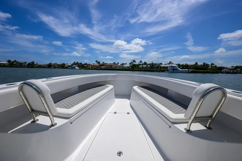 Slide: The Image of Bahama 41 - Exterior Bow 2013 Bahama 41 Center Console - 6020057