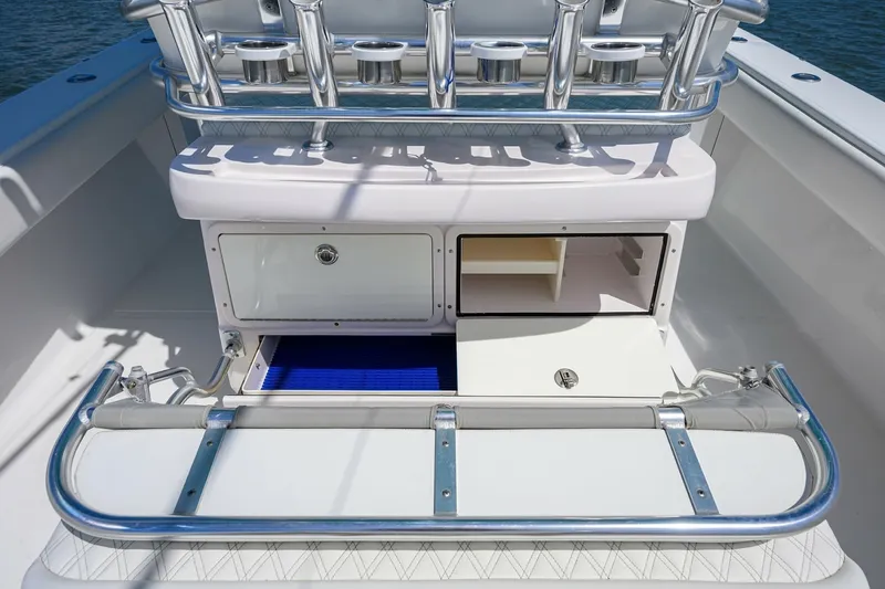Slide: The Image of Bahama 41 - Exterior Cockpit 2013 Bahama 41 Center Console - 7649325