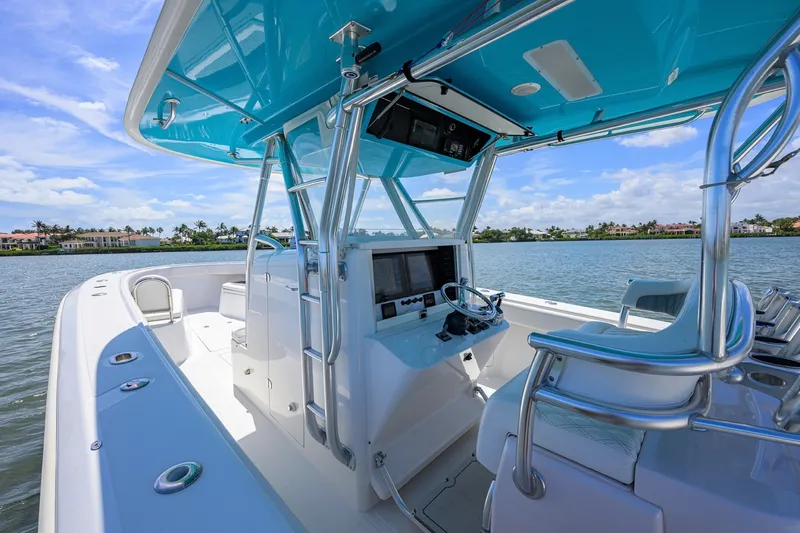 Slide: The Image of Bahama 41 - Exterior Helm 2013 Bahama 41 Center Console - 7649333