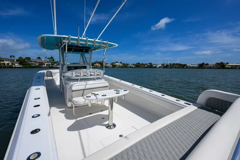 Slide: The Image of Bahama 41 - Exterior Cockpit 2013 Bahama 41 Center Console - 7649322