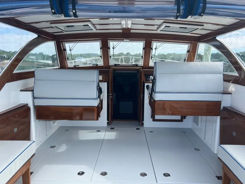 Slide: The Image of Imgi_38_2021 Ellis 36 Express Cruiser Power 10135478 20260401140230449 28 - 6020649