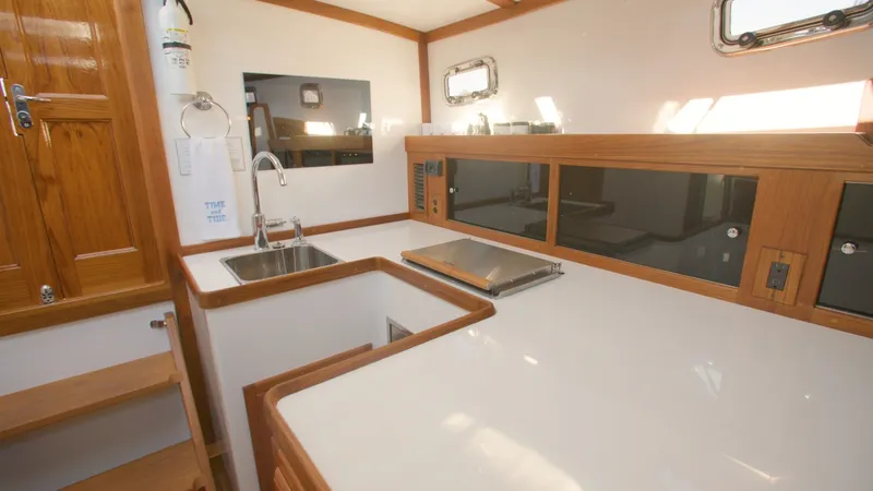 Slide: The Image of Imgi_28_2021 Ellis 36 Express Cruiser Power 10135478 20260401140230357 18 - 6020665