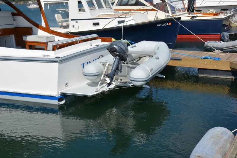 Slide: The Image of Imgi_36_2021 Ellis 36 Express Cruiser Power 10135478 20260401140230430 26 - 6020654