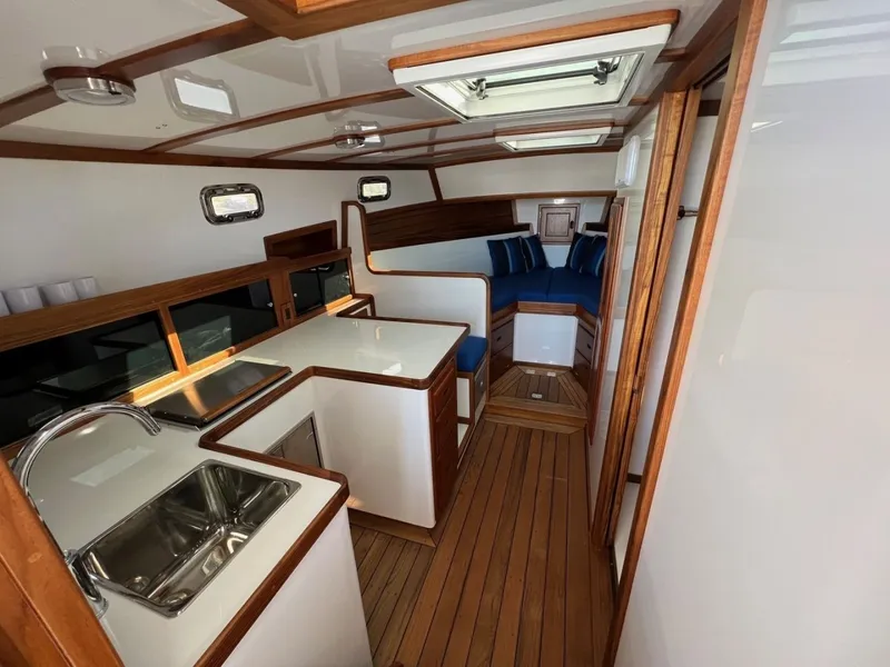 Slide: The Image of Imgi_26_2021 Ellis 36 Express Cruiser Power 10135478 20260401140230336 16 - 6020644