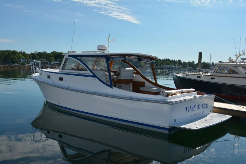 Slide: The Image of Imgi_18_2021 Ellis 36 Express Cruiser Power 10135478 20260401140230261 8 - 6020651
