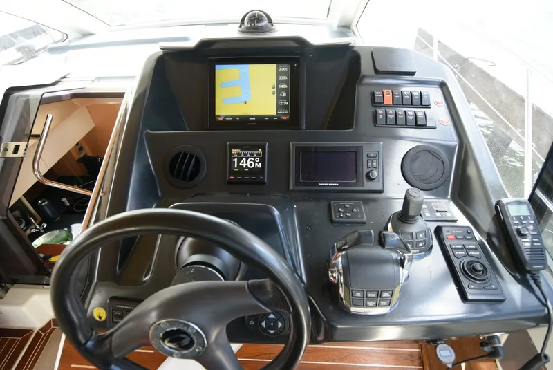 Slide: The Image of Cranchi M44 HT Hard Top 2014 - 6020586